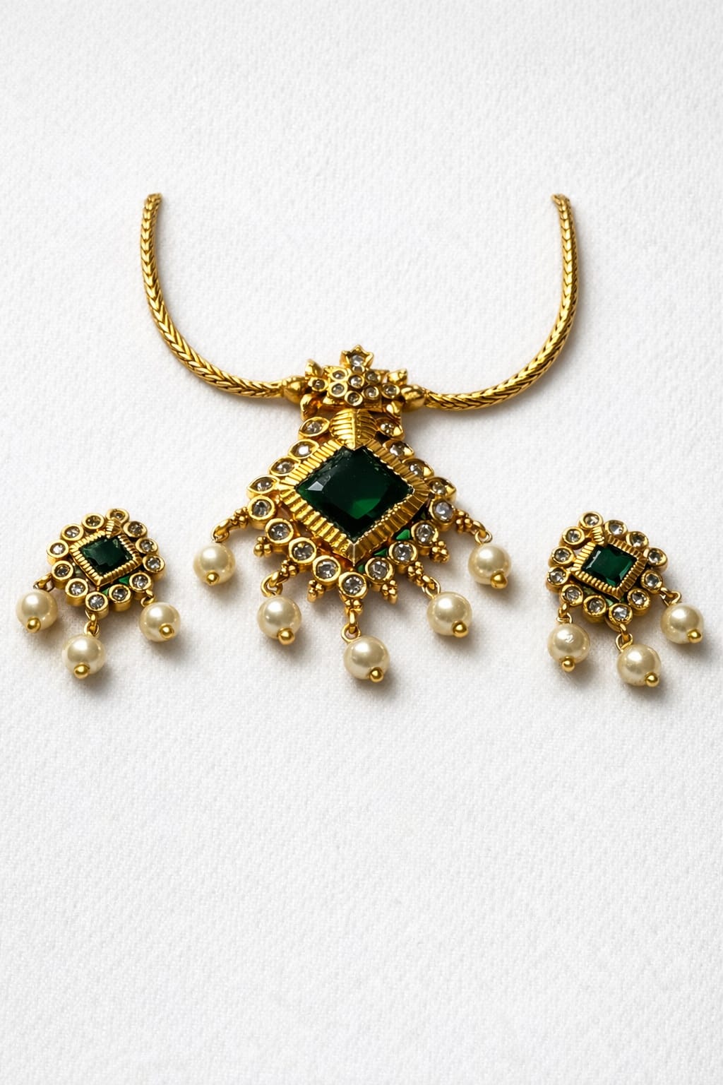 Emerald Green Kundan Pearl Drop Necklace Set - Image 2